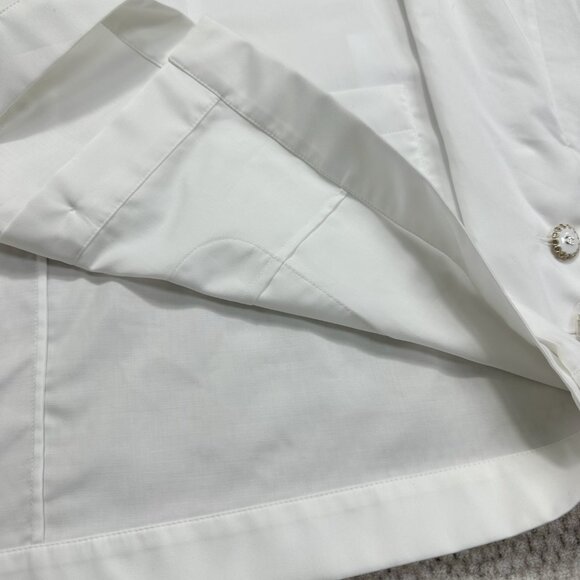 Chanel Classic White Four-Pocket Jacket - Picture 4 of 7